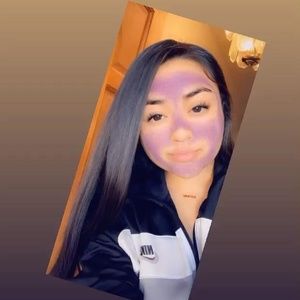 Meet your Posher, Vanessa